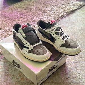 Air Jordan 1 low cactus jack medium olive
